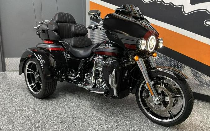 2020 Harley-Davidson® FLHTCUTGSE - CVO™ Tri Glide®