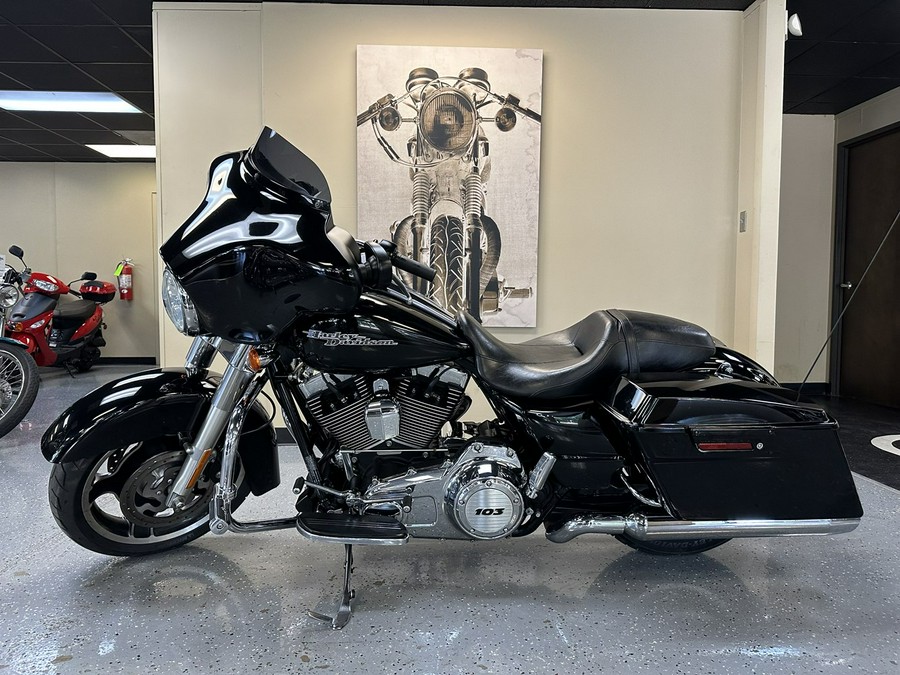 2013 Harley-Davidson® FLHX Street Glide