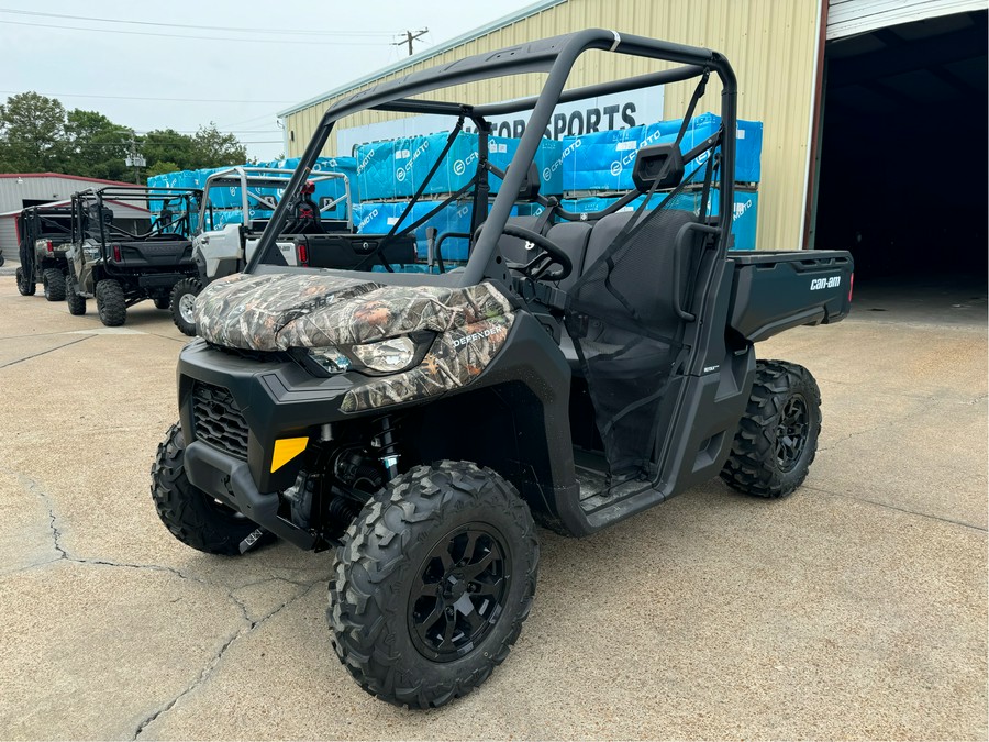 2024 Can-Am Defender DPS HD7