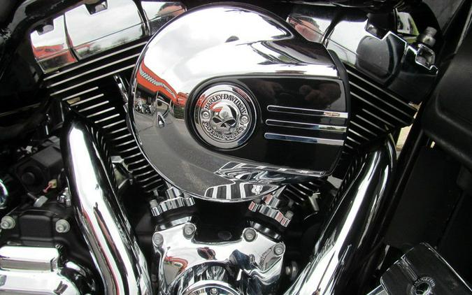 2014 Harley-Davidson® FLHTCU - Electra Glide® Ultra Classic®