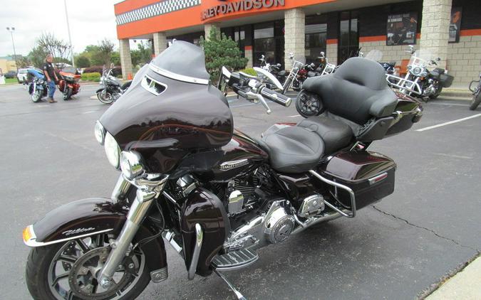 2014 Harley-Davidson® FLHTCU - Electra Glide® Ultra Classic®