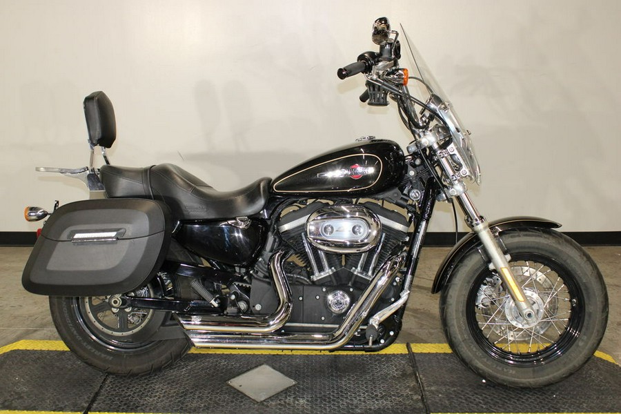 2015 Harley-Davidson® XL1200C - Sportster® 1200 Custom