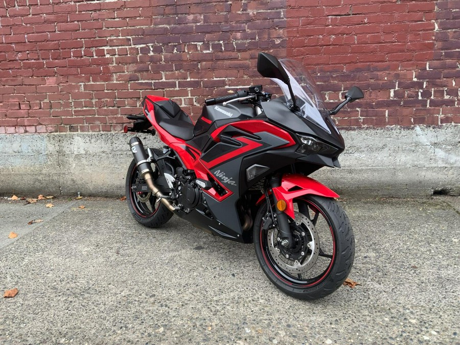 2025 Kawasaki NINJA 500