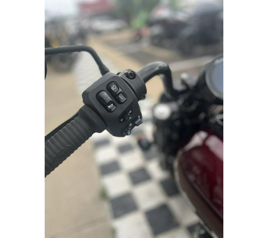 2025 Indian Motorcycle® Chief® Bobber Dark Horse® Maroon Metallic