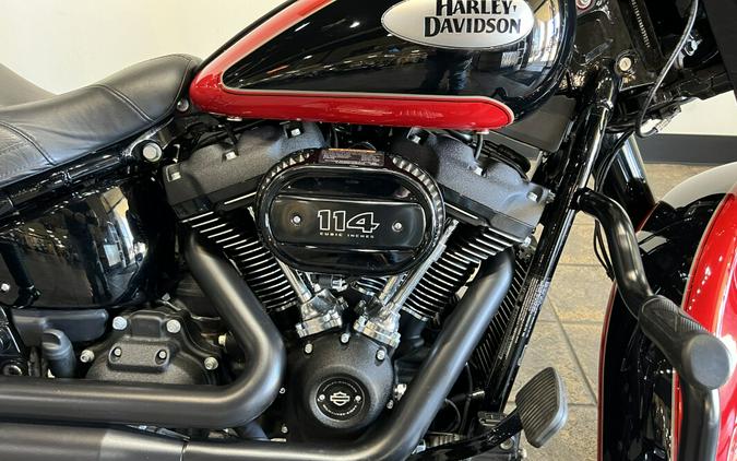 2022 Harley-Davidson Heritage Classic 114 Redline Red/Vivid Black (Black Finish w/Laced