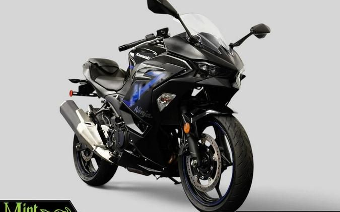 2025 Kawasaki NINJA 500 (ABS)