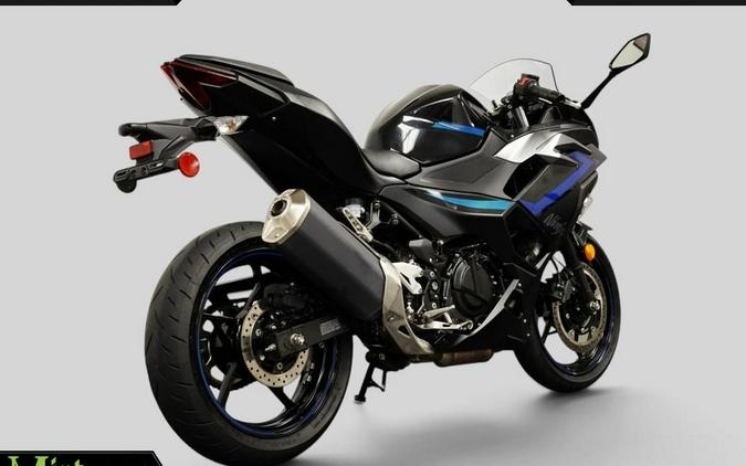 2025 Kawasaki NINJA 500 (ABS)