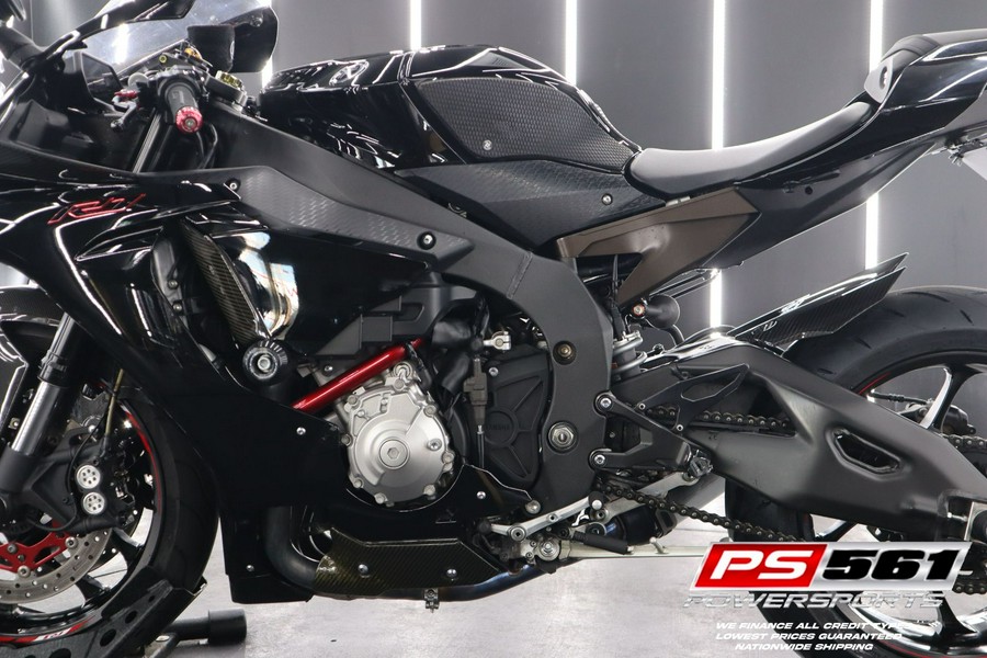 2015 Yamaha Motor Corp., USA YZF-R1