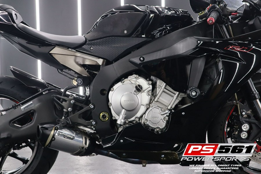 2015 Yamaha Motor Corp., USA YZF-R1