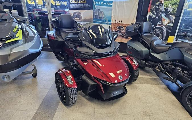 2024 Can-Am® Spyder RT Limited Dark Wheels