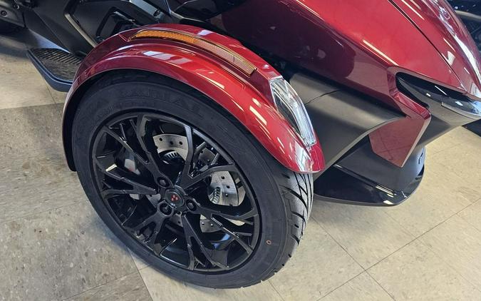 2024 Can-Am® Spyder RT Limited Dark Wheels