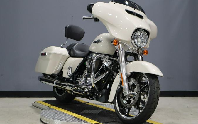 2022 Harley-Davidson Street Glide