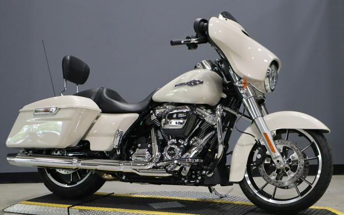 2022 Harley-Davidson Street Glide