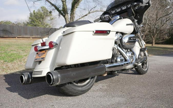 2022 Harley-Davidson® FLHX - Street Glide®