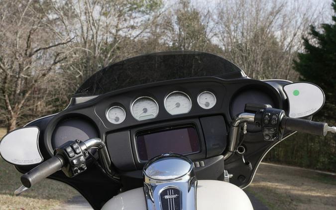 2022 Harley-Davidson® FLHX - Street Glide®