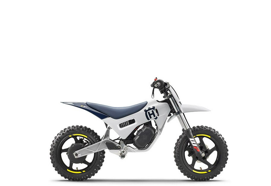 2024 HUSQVARNA EE 2