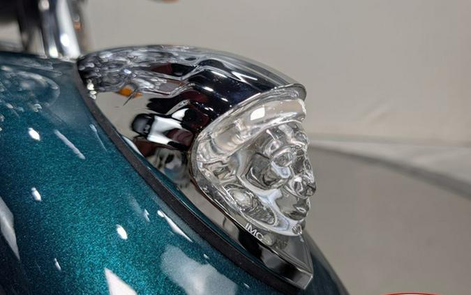 2019 Indian Springfield Metallic Jade Thunder Black