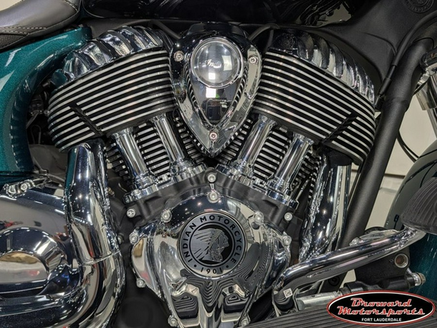 2019 Indian Springfield Metallic Jade Thunder Black
