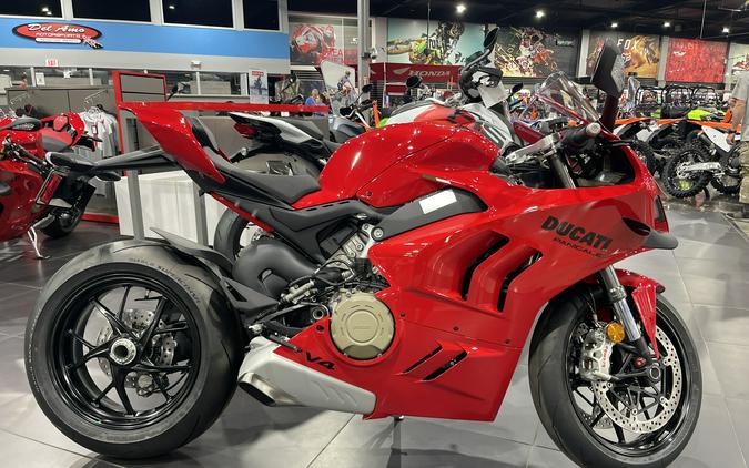 2024 DUCATI PANIGALE V4