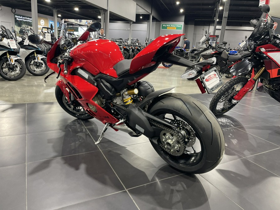 2024 DUCATI PANIGALE V4