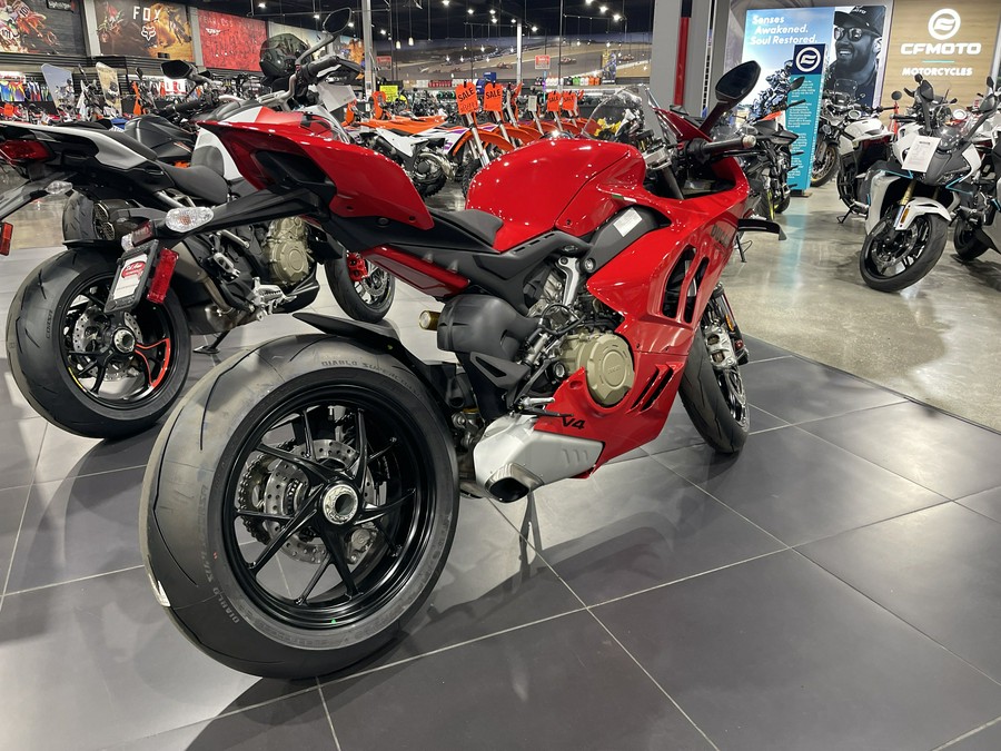 2024 DUCATI PANIGALE V4