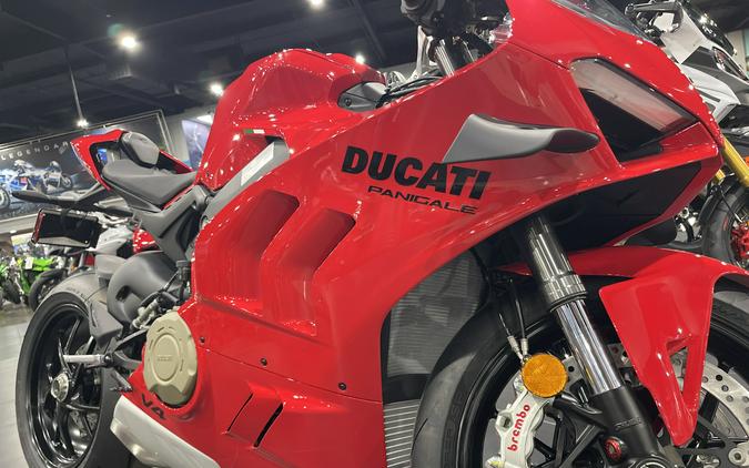 2024 DUCATI PANIGALE V4