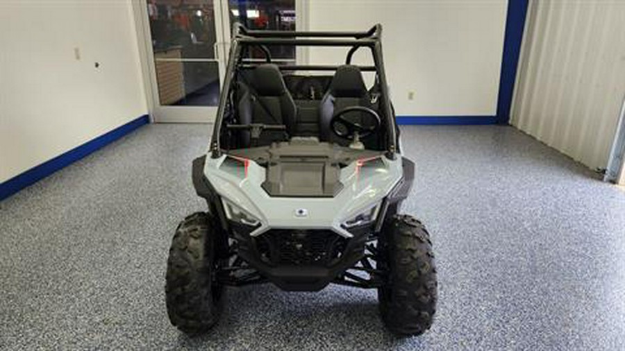 2024 Polaris RZR 200 EFI