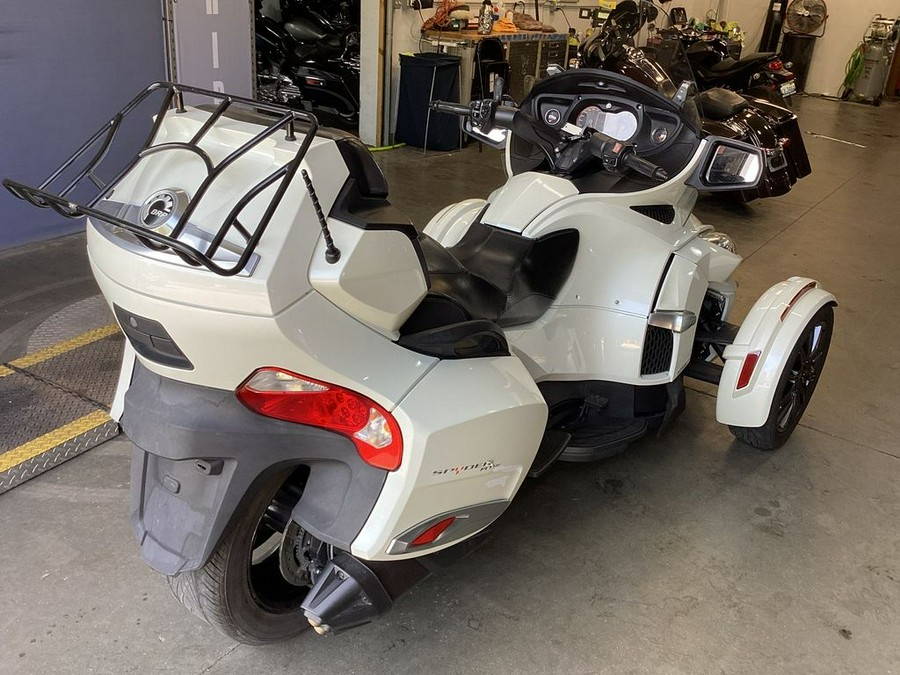 2014 Can-Am® Spyder® RT-S SE6