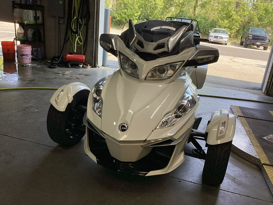 2014 Can-Am® Spyder® RT-S SE6