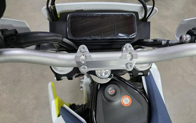 2027 Husqvarna Enduro 701