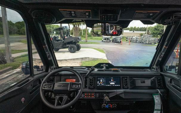 2026 Can-Am Defender MAX Limited HD11