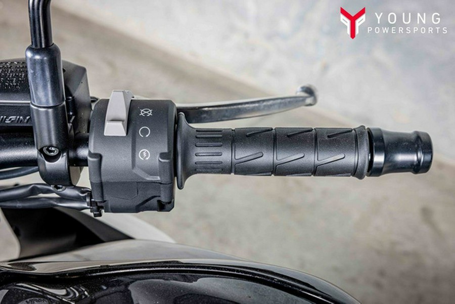 2025 Kawasaki Z900 ABS Metallic Spark Black/Metallic Carbon Gray ABS