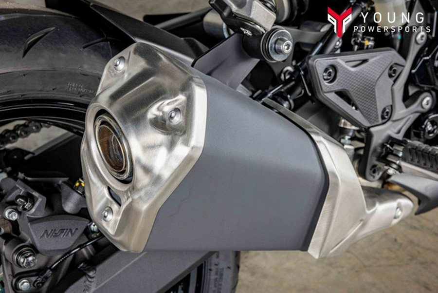 2025 Kawasaki Z900 ABS Metallic Spark Black/Metallic Carbon Gray ABS