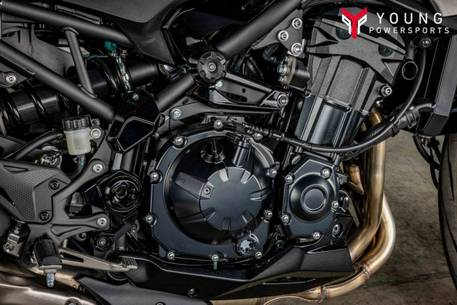 2025 Kawasaki Z900 ABS Metallic Spark Black/Metallic Carbon Gray ABS