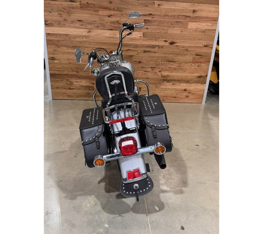 2011 Harley-Davidson Softail FLSTC - Heritage Classic