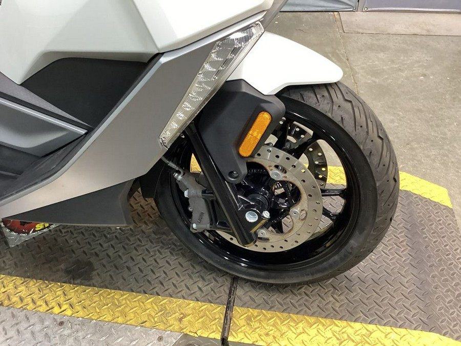 2023 BMW C 400 GT Alpine White