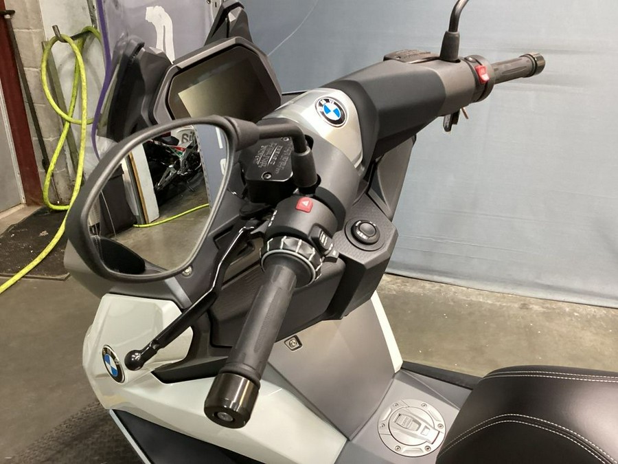 2023 BMW C 400 GT Alpine White