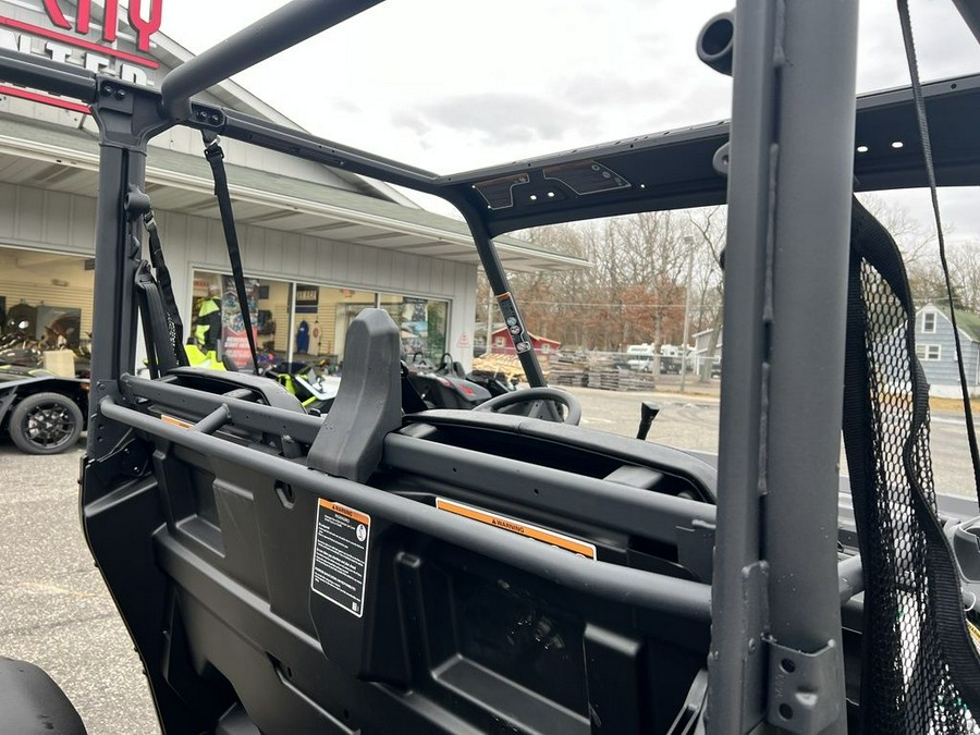 2023 Can-Am® Defender MAX DPS HD9 Timeless Black