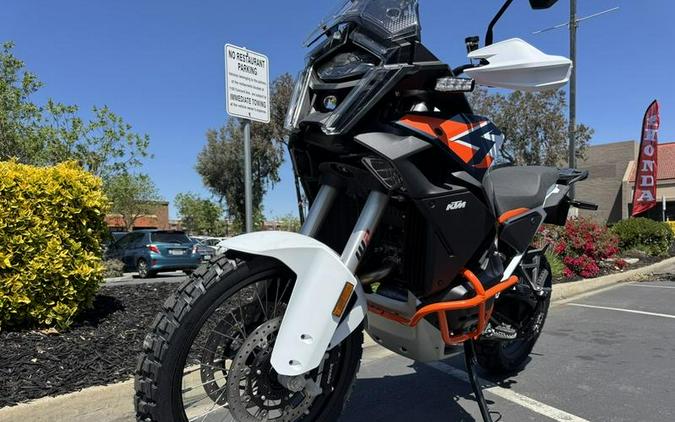 2026 KTM 1390 Super Adventure R