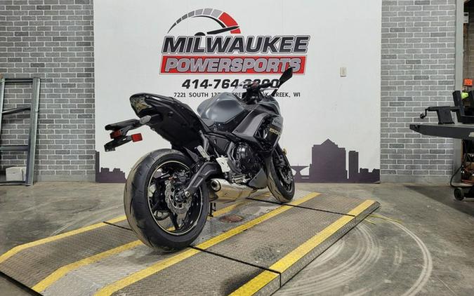 2024 Kawasaki Ninja 650 Metallic Matte Dark Gray/Metallic Spark