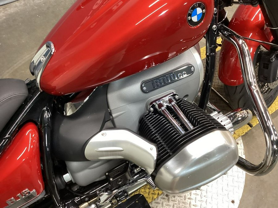 2022 BMW R 18 Classic Mars Red Metallic