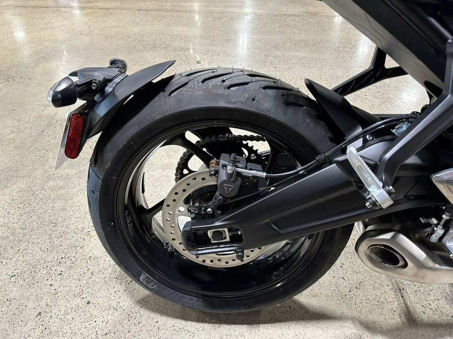 2025 Triumph Trident 660 Cosmic Yellow/Sapphire Black