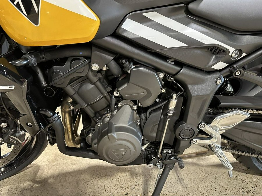 2025 Triumph Trident 660 Cosmic Yellow/Sapphire Black