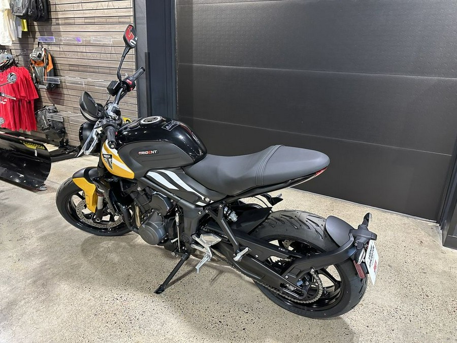 2025 Triumph Trident 660 Cosmic Yellow/Sapphire Black
