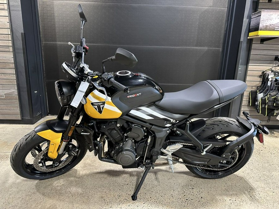 2025 Triumph Trident 660 Cosmic Yellow/Sapphire Black