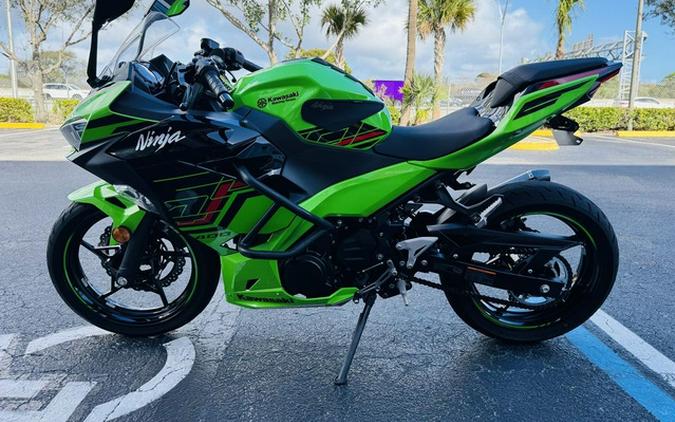 2023 Kawasaki Ninja 400 KRT Edition