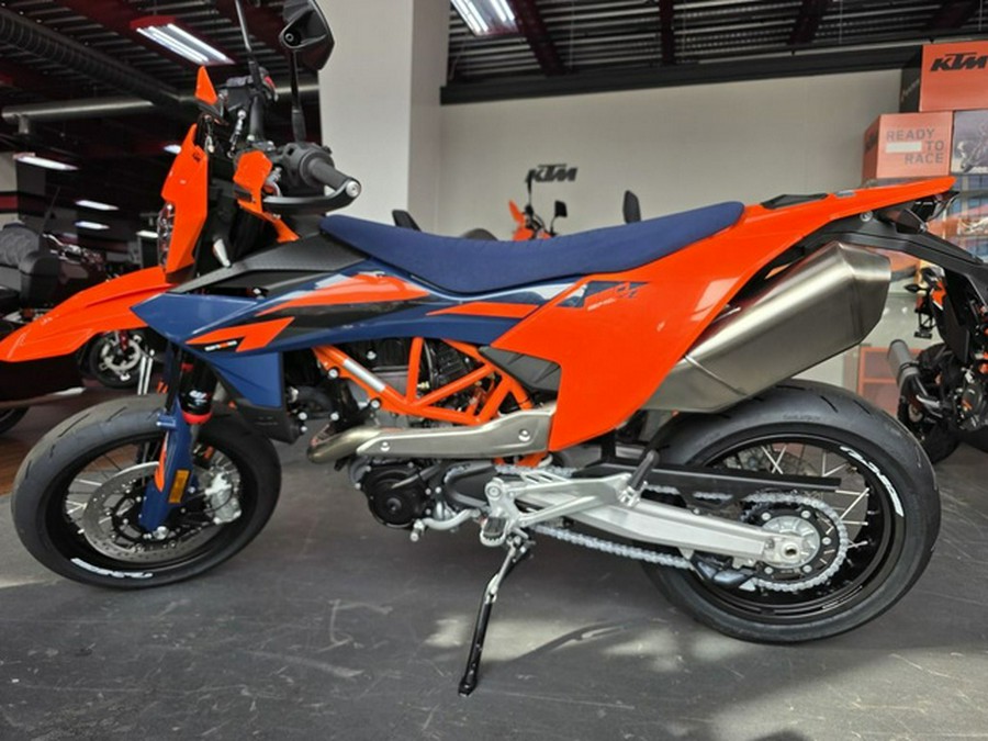 2026 KTM SMC 690 R