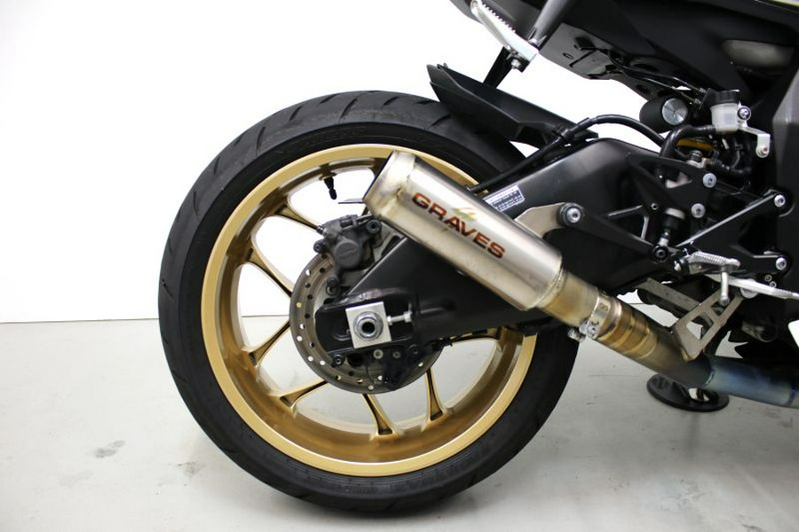 2022 Yamaha R1 World GP 60th Anniversary YZF-R1