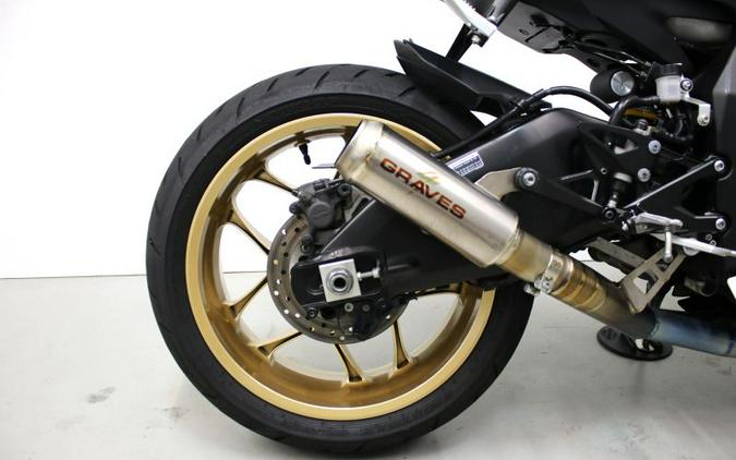 2022 Yamaha R1 World GP 60th Anniversary YZF-R1