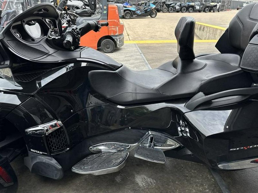 2016 Can-Am® Spyder® RT-S 6-Speed Manual (SM6)